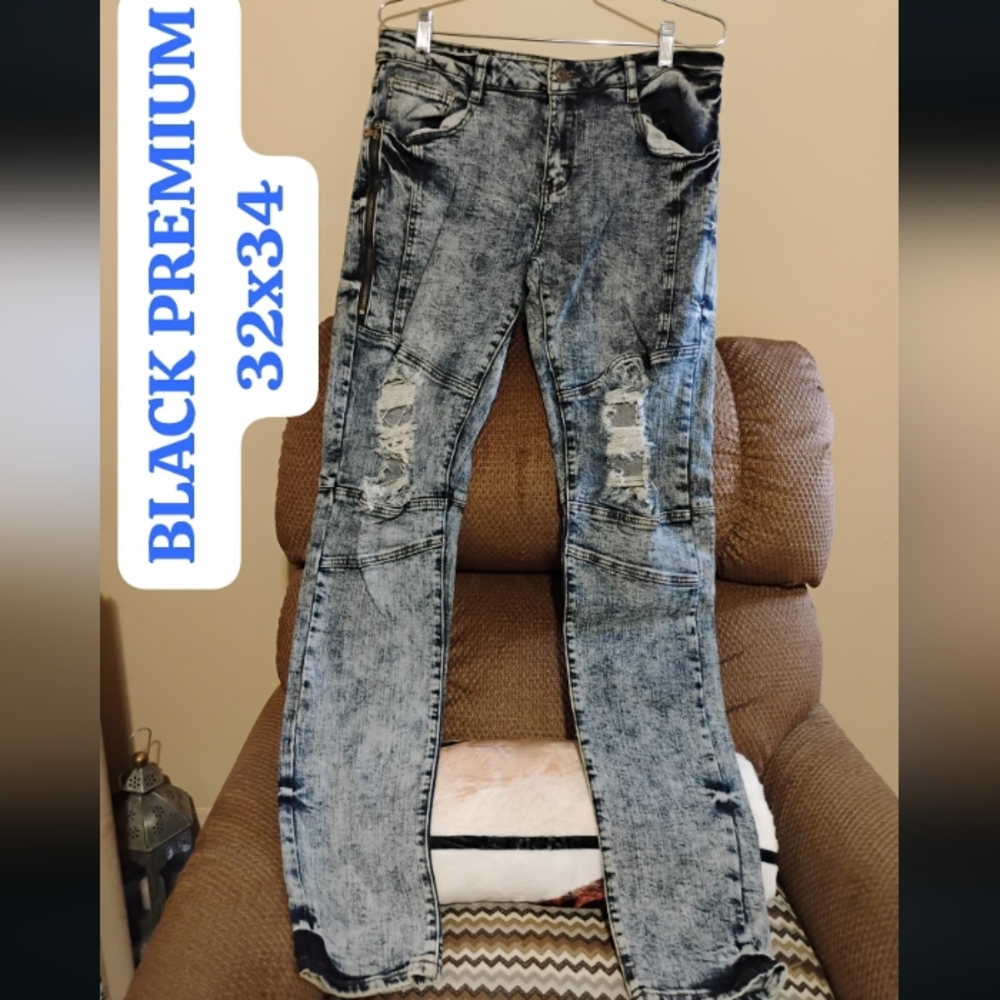 BLACK PREMIUM DISTRESSED BLUE JEANS MEN'S SIZE 32x34